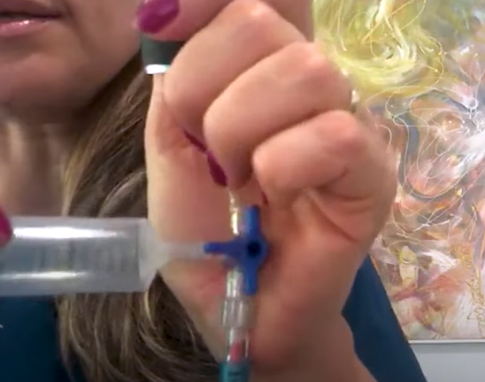 Conectar a seringa no cufômetro – Motility Oral.