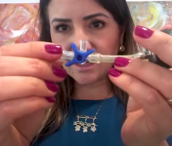 Insuflamos, viramos um pouquinho para poder desencaixar a seringa, para não vazar o ar – Motility Oral.